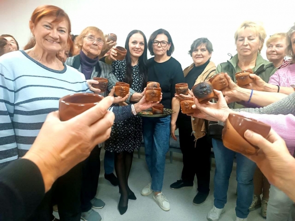 В Жабинковском ТЦСОН прошел мастер-класс по лепке из глины для посетителей ТЦСОН Московского района г.Бреста.